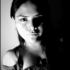 Meet your Posher, Yanisse